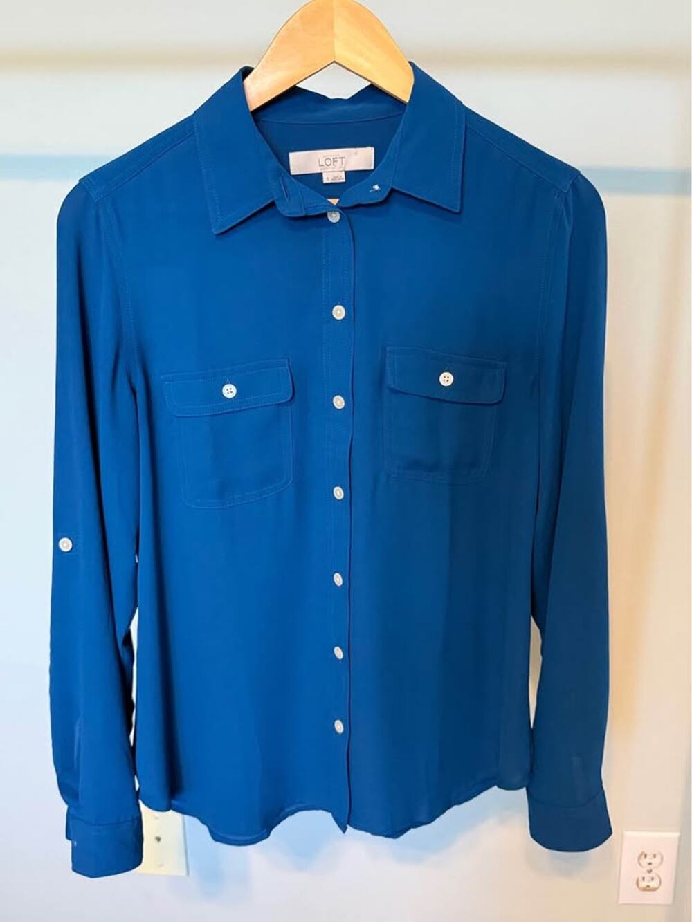 Ann Taylor LOFT Blue Long Sleeve Button-Down Shirt